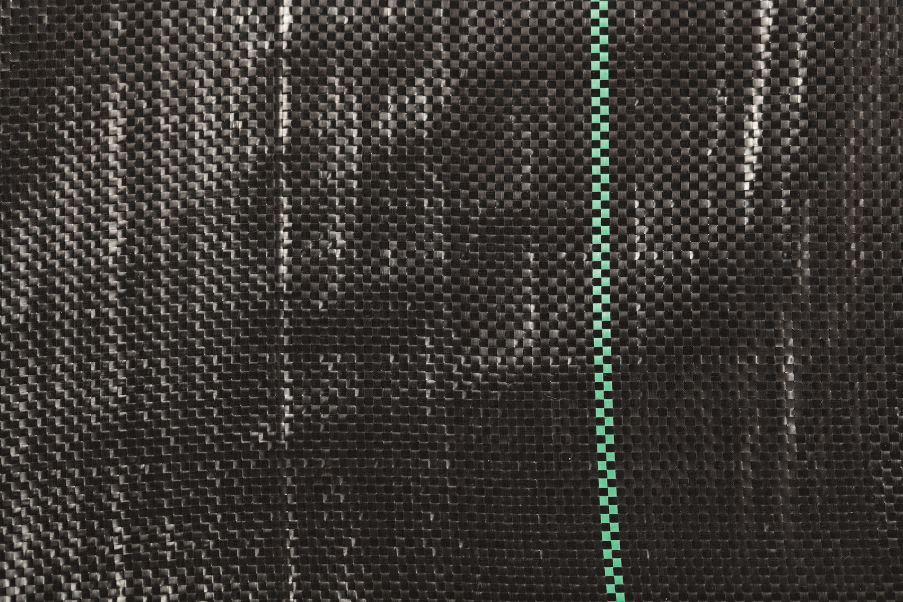 close-up-weedbarrier-ground-cover2